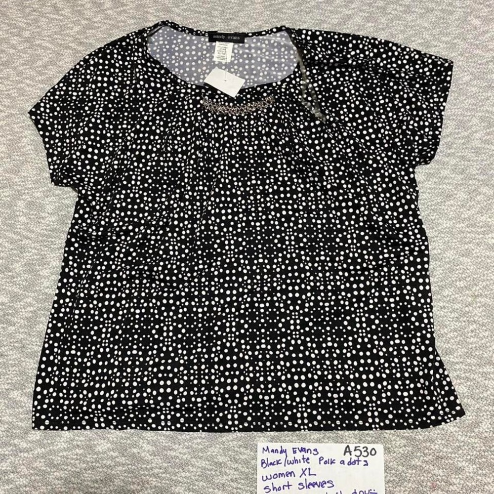 Mandy Evans black  blouse Size XL short sleeves‎ NWT Retail for $24. SKU-A530